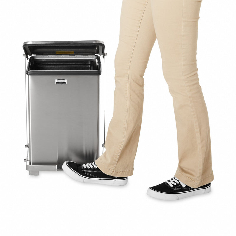 Rubbermaid 7 gal Square Step Can, Metal, Silver - FGST7SSPL